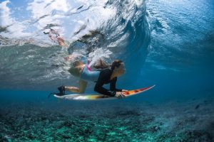 Qué es hacer un pato en surf
